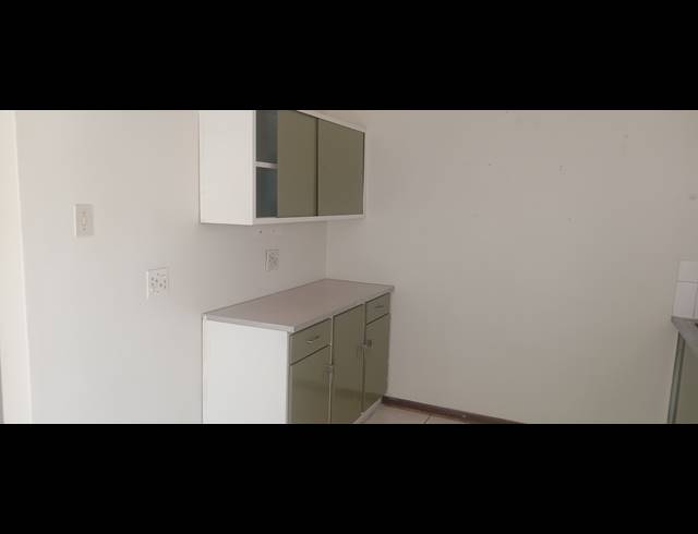 2 BEDROOM FLAT FOR SALE IN ADAMAYVIEW
